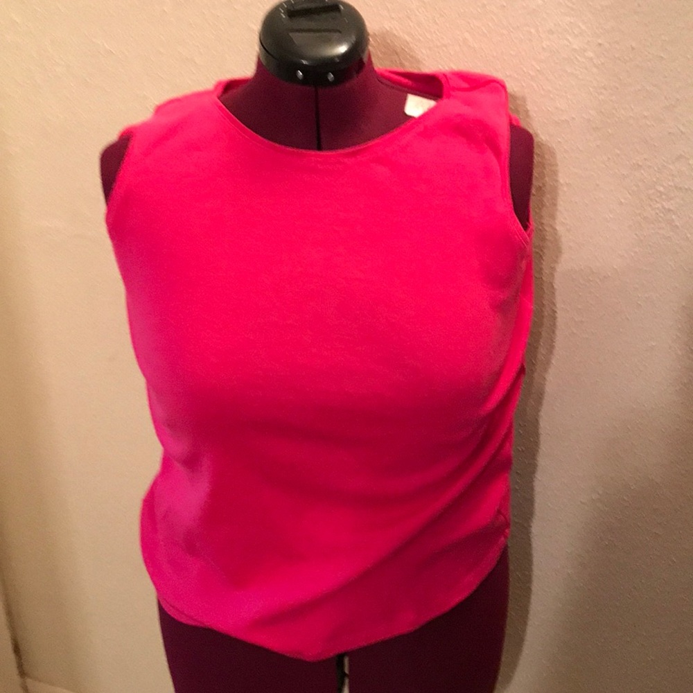 Sleeveless Knit Shirt